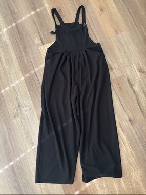 HALARA Black Wide-Leg Jumpsuit